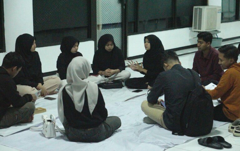 Debate’s Community: Mengkaji Korelasi Antara Kekuasaan, Komoditi dan Pelecehan Seksual di Media Sosial