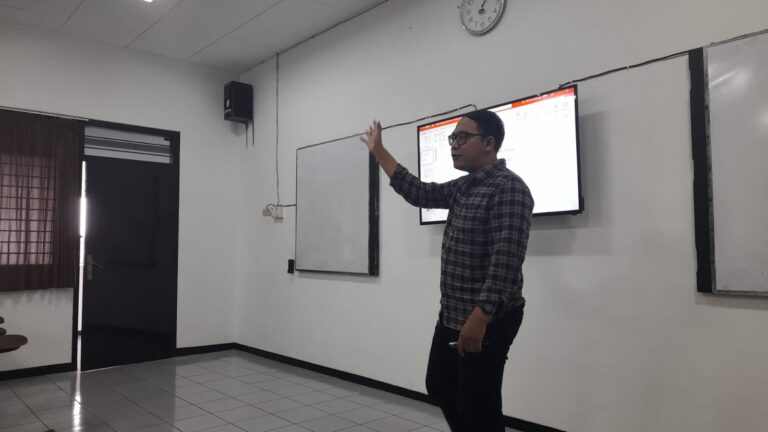 Fitur Pembelajaran Yang Interaktif Ala Center Of Excellent Prodi IP UMM