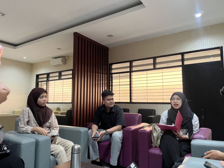 Government English Club: Mengkaji Dinamika Politik Menjelang Pemilu 2024