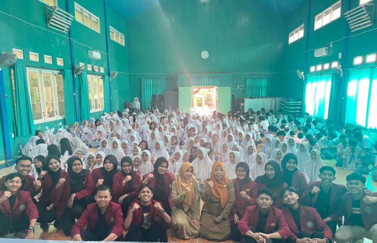 Government To School SMAN 1 Karangrejo, Tulung Agung: Menggali Potensi Masa Depan Melalui Ilmu pemerintahan