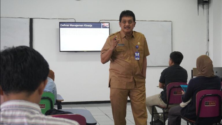 Kelas CoE Analis Pemerintahan dan Politik menghadirkan Praktisi dari BKSDM Kota Malang