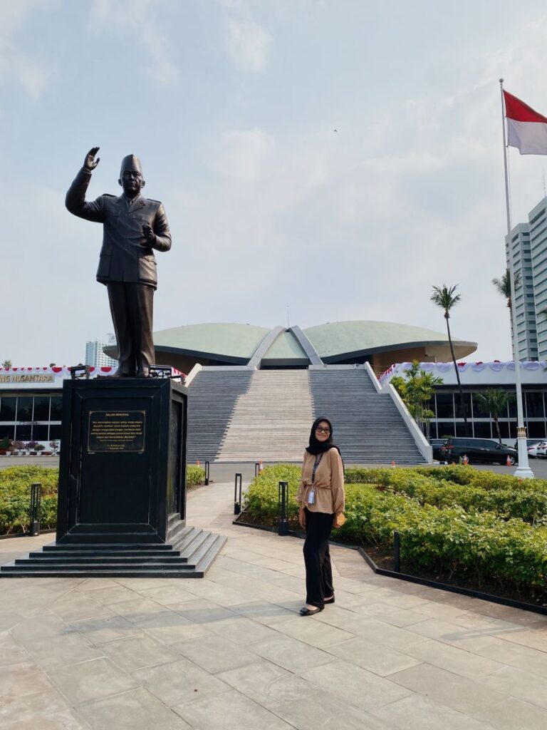 Magang di DPR-RI Ala Mahasiswa CoE Kelas Analis Pemerintahan dan Politik