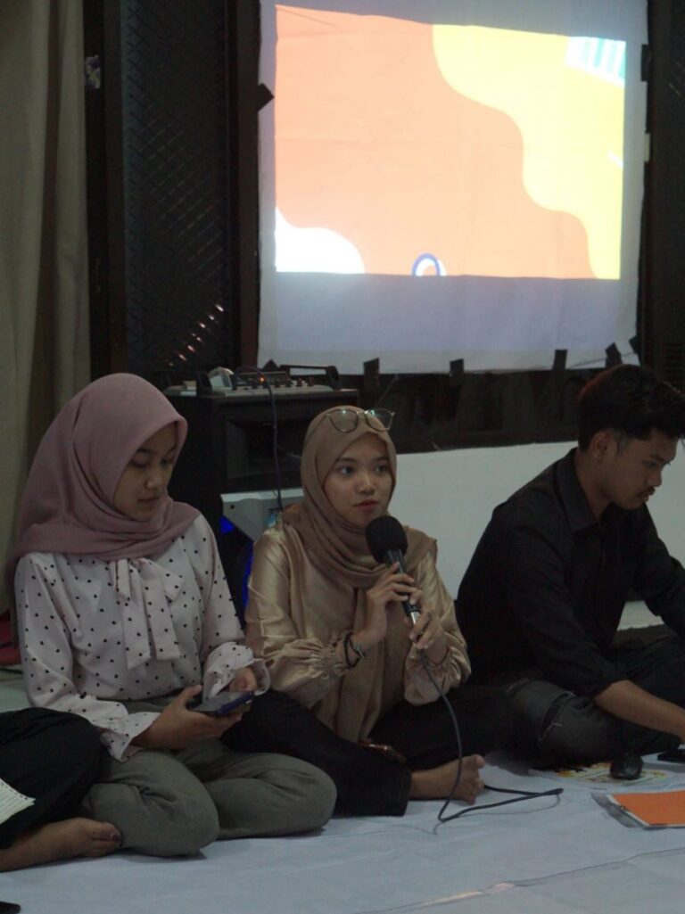 Mahasiswa Prodi IP UMM Kaji Kebijakan TikTok Shop Melalui Forum Debate’s Community