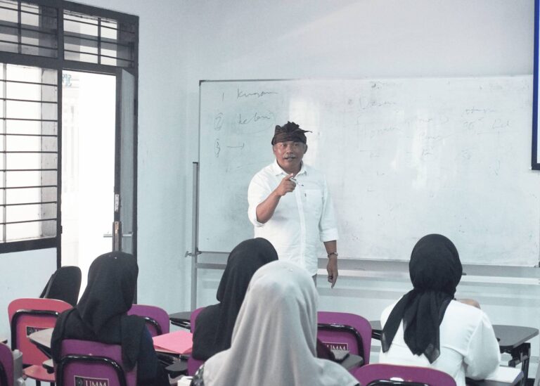 Pelajari Bagaimana Mengidentifikasi Potensi Desa, Prodi IP Hadirkan Kepala Desa Tulungrejo, Kota Batu