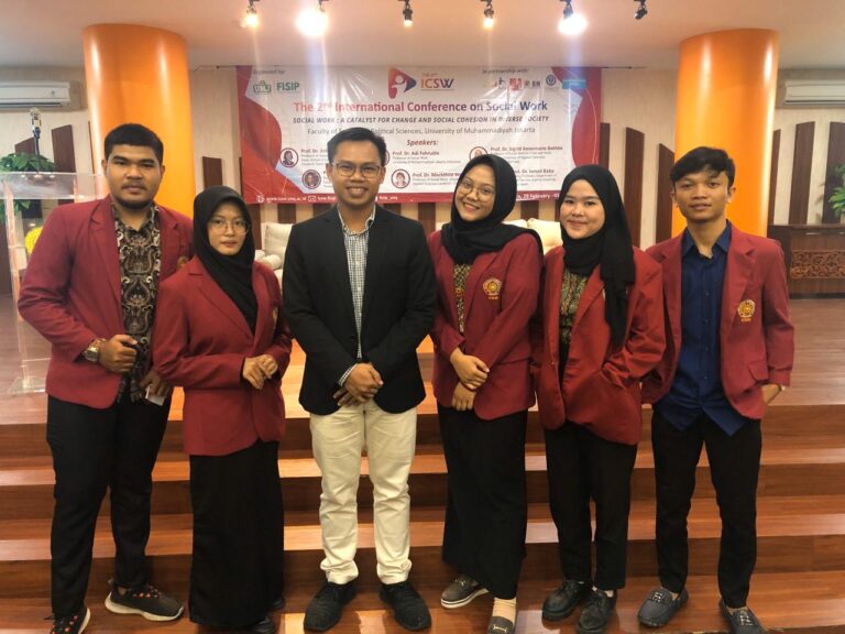 5 Mahasiswa Ilmu Pemerintahan Mengikuti International Conferences Social Work