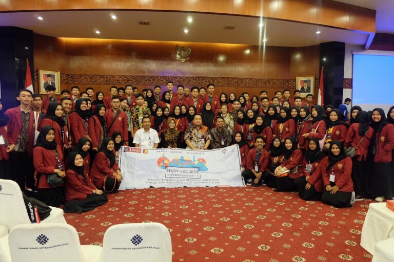 Belajar Revolusi Industri 4.0, Mahasiswa IP Ikuti Program Study Excursie (SE) Ke Kementerian RI