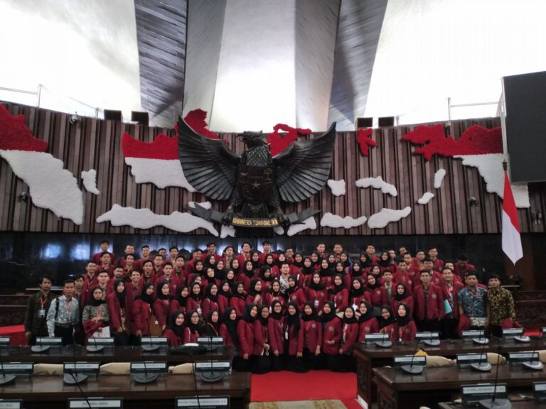 Mahasiswa Ilmu Pemerintahan UMM Belajar Secara Langsung Mengenai Proses Legislasi dan Formulasi Kebijakan di DPR-RI