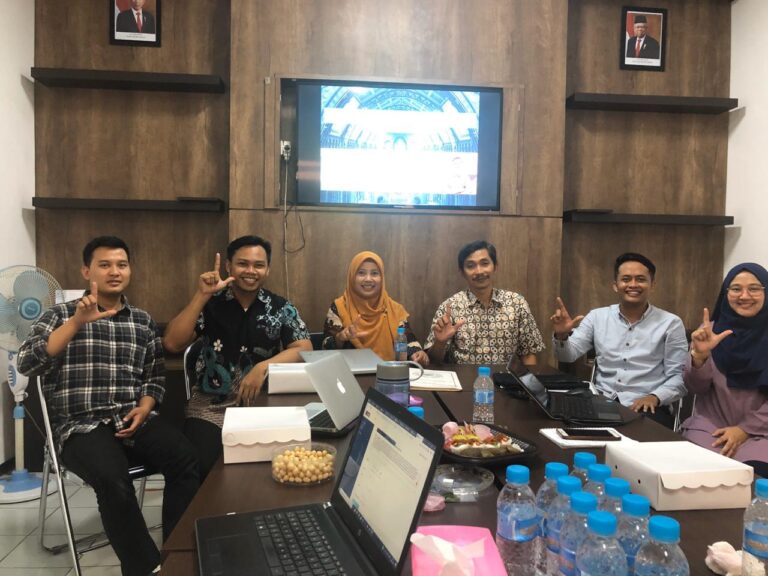 Meningkatkan Kompetensi Dosen, Prodi Ilmu Pemerintahan Mengadakan Workshop Penulisan