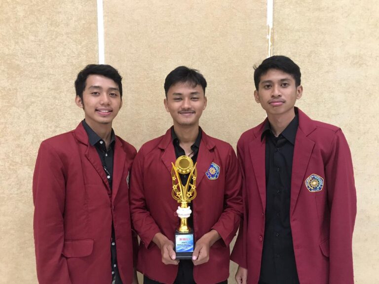 Selamat !! Mahasiswa IP Juara 1 Rector Cup Debat Bahasa Indonesia