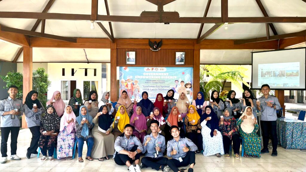 HIMAP UMM Dorong Kemandirian Lansia Kalisongo Lewat Pelatihan Pembuatan Lilin Aromaterapi