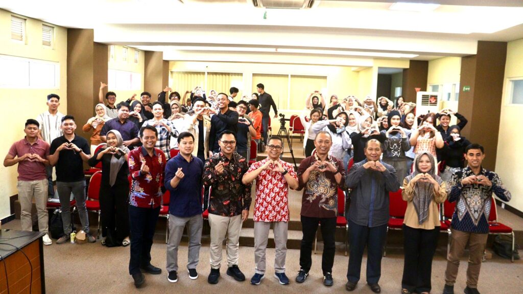 Prodi Ilmu Pemerintahan UMM Bersama Bawaslu Gelar Seminar Demokrasi: Wujudkan Generasi Kritis dan Berintegritas