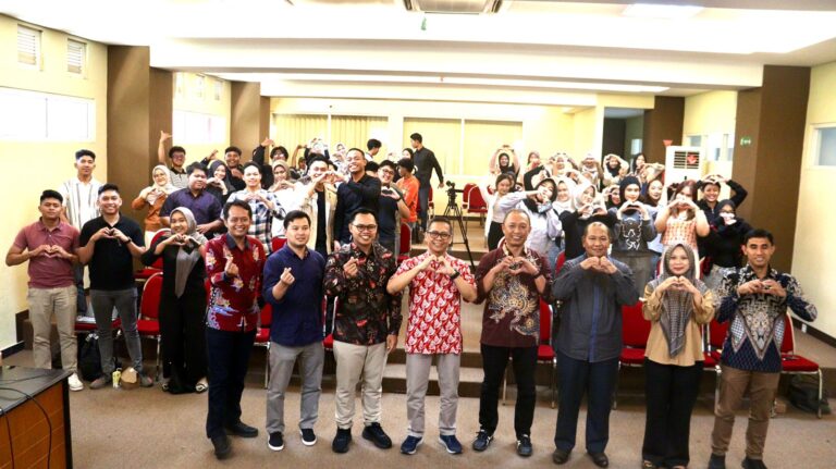 Prodi Ilmu Pemerintahan UMM Bersama Bawaslu Gelar Seminar Demokrasi: Wujudkan Generasi Kritis dan Berintegritas