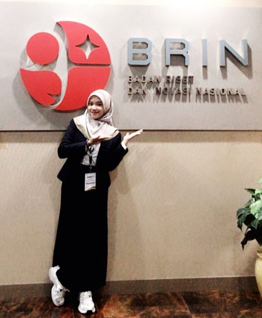 Mahasiswa Ilmu Pemerintahan UMM, Koesdwihapsari Lathiifah Ayunda Putri, Perkuat Riset Kebijakan Publik di BRIN