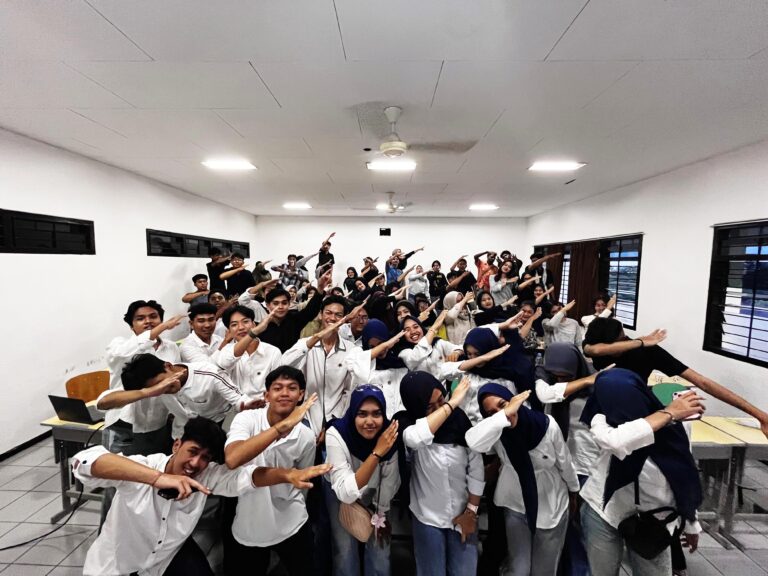 Mahasiswa Ilmu Pemerintahan UMM Gelar HOTLINE dan Bedah Film, Soroti Krisis Tata Kelola Negara Pasca Reformasi