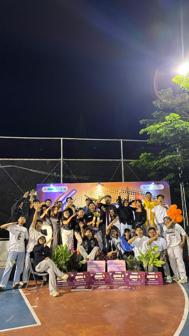Tampil Gemilang! Mahasiswa Ilmu Pemerintahan UMM Raih Juara Umum dan Best Supporter Dekan Cup